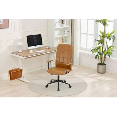 Chaise de bureau en polyuréthane, avec accoudoirs, dossier haut, assise en mousse souple, pivotant à 360 degrés, soulève-gaz réglable de haut en bas, structure thermolaquée noire, base cinq étoiles, roues noires