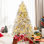 L'arbre de Noël en flocons de Noël Holiday