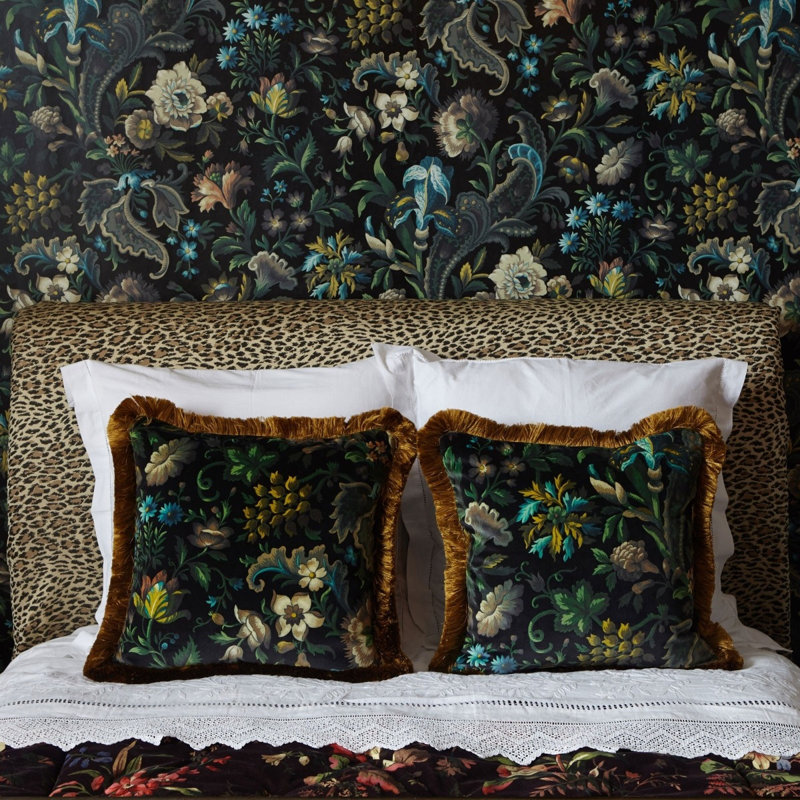 Florika 9.84' L x 70.8" W Wallpaper Roll, Black/Green/Blue