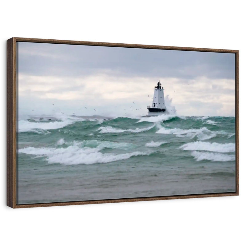 Phare tempête battue, Cadre flottant noyer, 43 po x 29 po