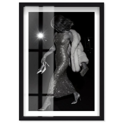 Décoration murale mode Midnight Strut Shadowbox Print par Notoriart, cadre noir, 30 x 45