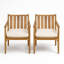 Chaises de salle à manger d'extérieur à accoudoirs en bois d'acacia 2 pièces avec coussins amovibles, siège robuste résistant aux intempéries avec dossier à lattes, capacité de poids de 400 lb