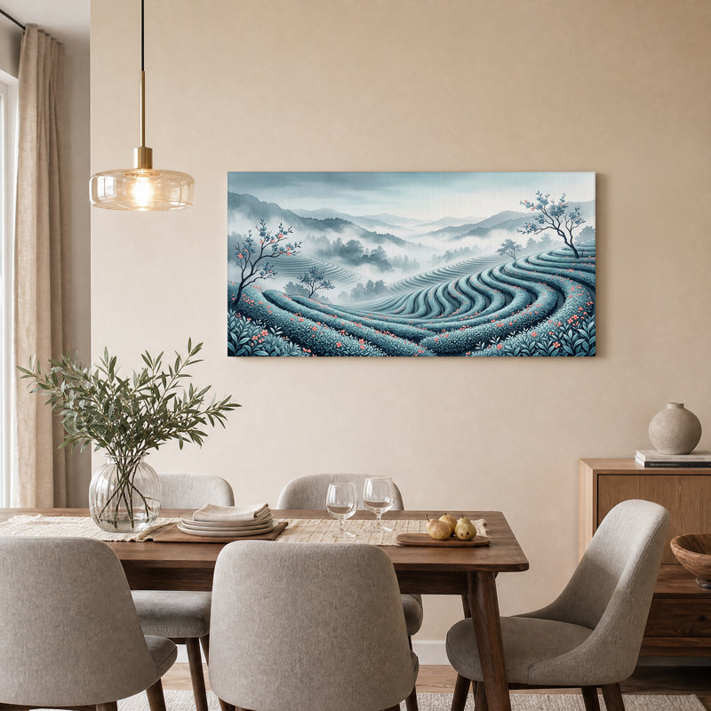 Tableau sur toile représentant des collines en terrasses bleu sarcelle brumeux avec des fleurs roses, 58“W x 28”H