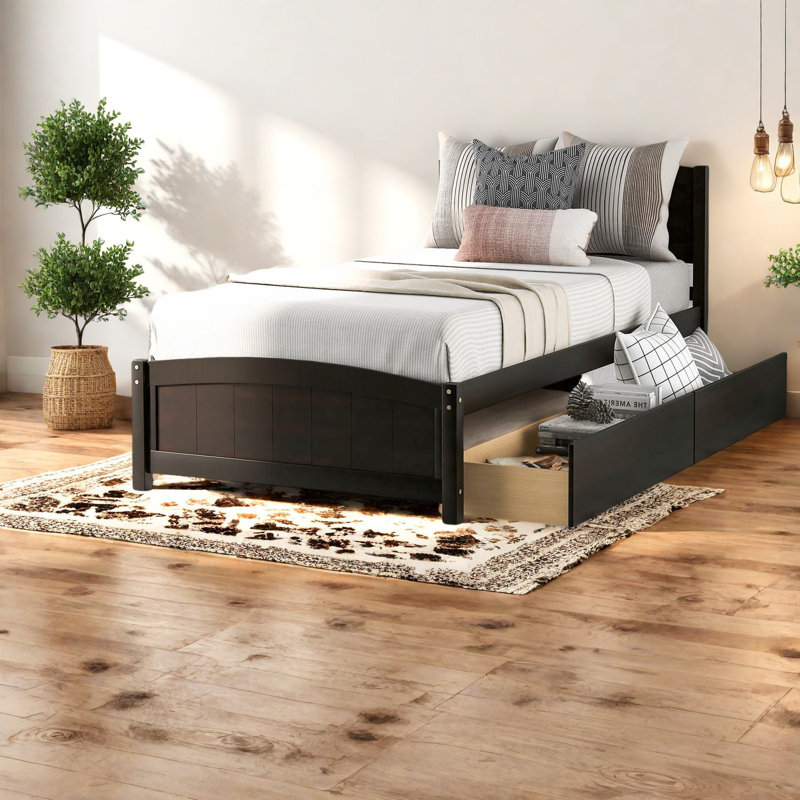Lit plateforme simple peu encombrant en bois massif de conception moderne avec tiroirs de rangement