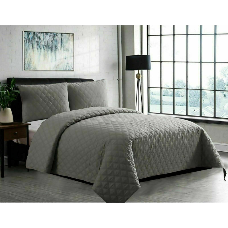 Elegant Comfort Inspiration Embossed Lightweight Bedspread Set – Soft Textured Polyester Coverlet with Pillow Shams, Grey