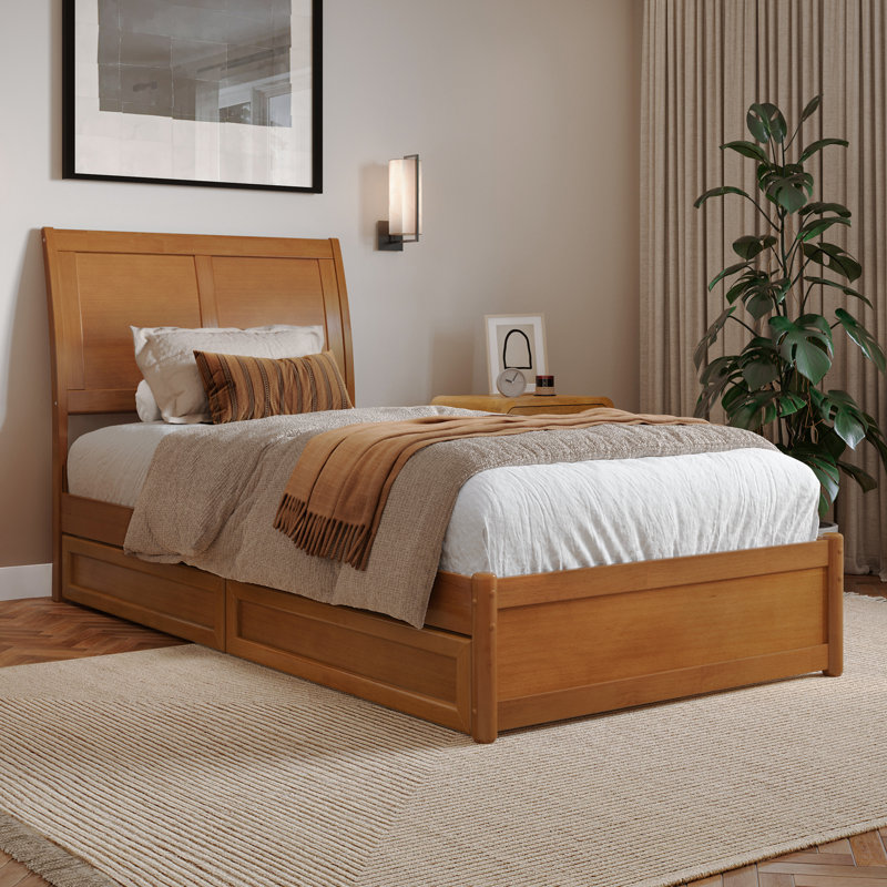 Lit plateforme en bois massif Lamayia avec pied de lit et tiroirs de rangement, Extra-Long Twin, Light Toffee