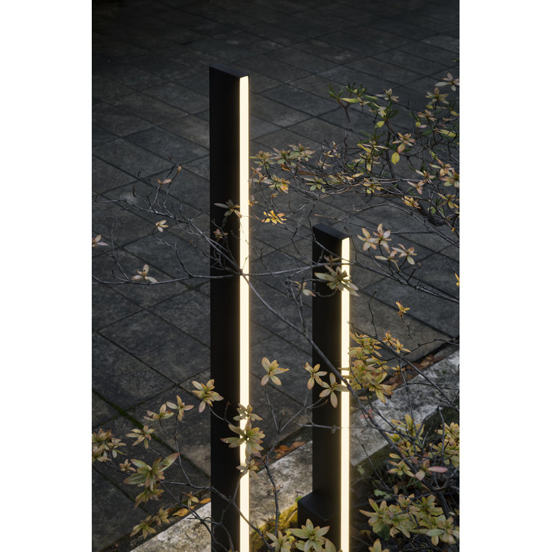 Fly Outdoor Floor Lamp, Black, 23.8" H x 4.7" W x 4.7" D, 8 W