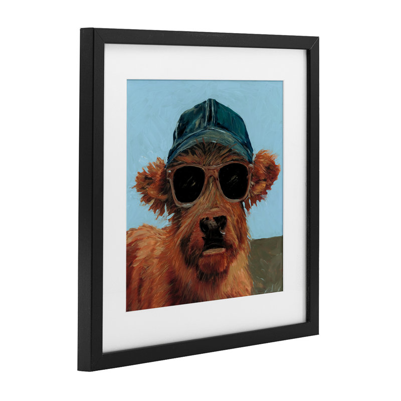 «Cow in Baseball Cap», reproduction encadrée sous verre, conception de Wani Pasion, H 13 po x l 13 po, Cadre noir minuit