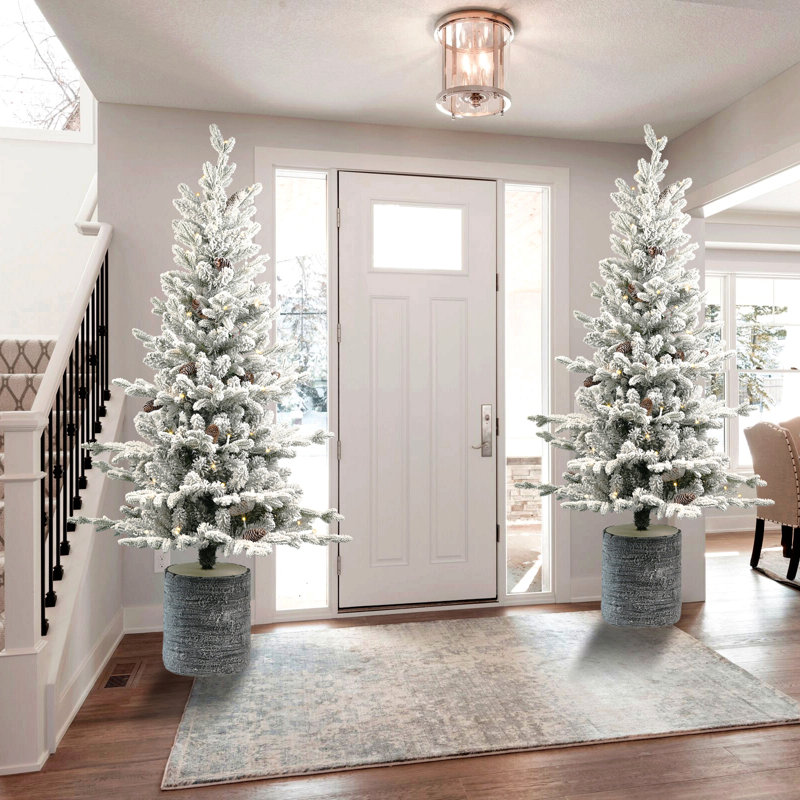 Arbre de Noël floqué avec base en pot, lumières à DEL blanc chaud, pointes, branches Pe + Pvc avec pommes de pin - petit arbre de vacances pré-éclairé pour la table, entrée