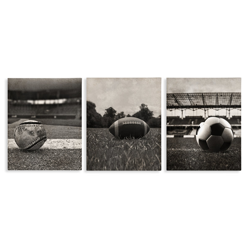 Ensemble de toiles 3 pièces Vintage Sports on Field, design par Marcus Prime, H 14 po x l 11 po