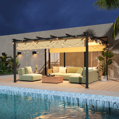 Pergola en métal avec auvent