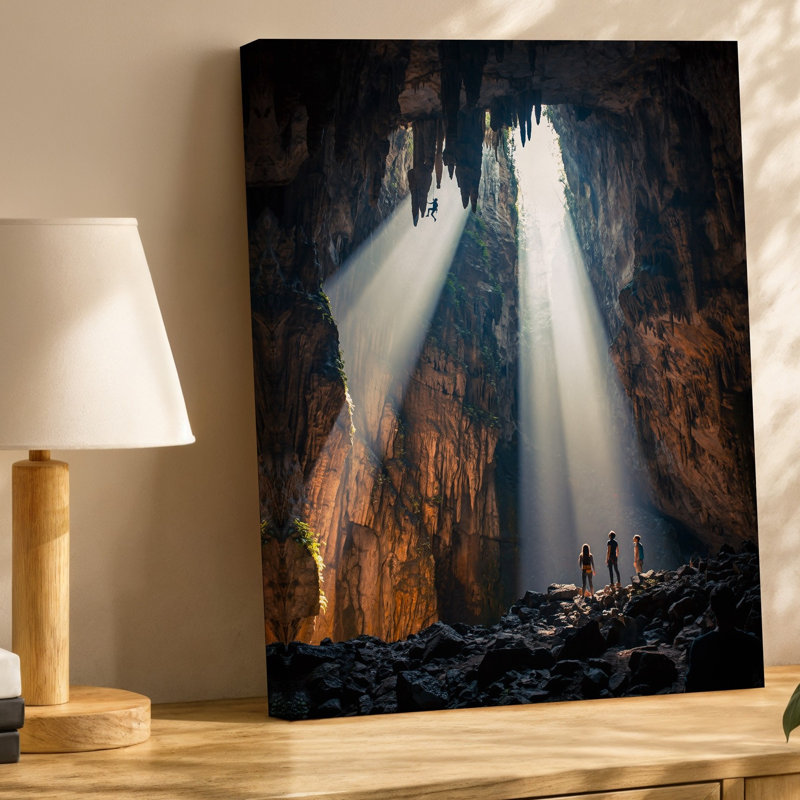 Toile, "Vast Dramatic Cave Interior", art mural illuminé par deux tiges de lumière frappantes, H 12 po x l 9 po