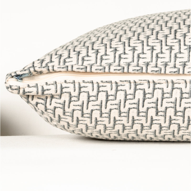 Coussin décoratif Brich Lane Cascade, Bleu, Plumes, Rectangle H 14 po x l 26 po