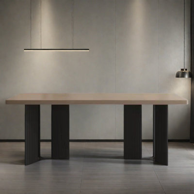 Table de salle à manger moderne de style minimaliste