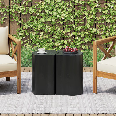Table de bout 21 irrégulière en noir, conception fendue pour la décoration intérieure et extérieure, fabrication 85% et 15% fibre de verre, table noire, petits espaces, mélange