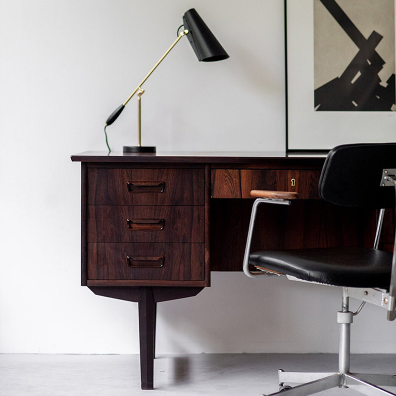 Bureau classique de style rétro