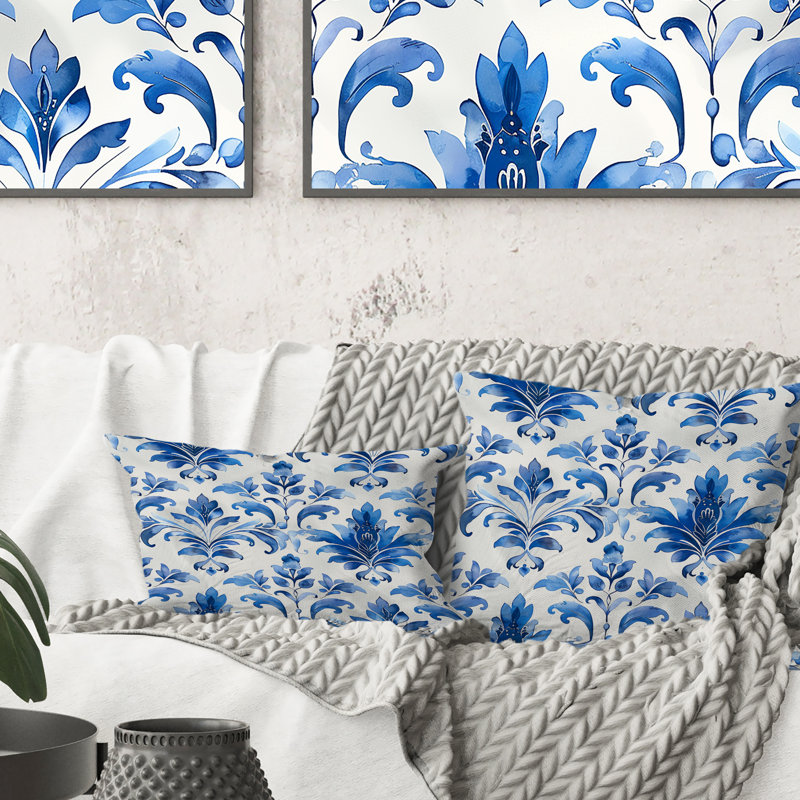 «Blue Whitetimeless Damask Art III - Coussin décoratif transitionnel», H 16 po x l 16 po