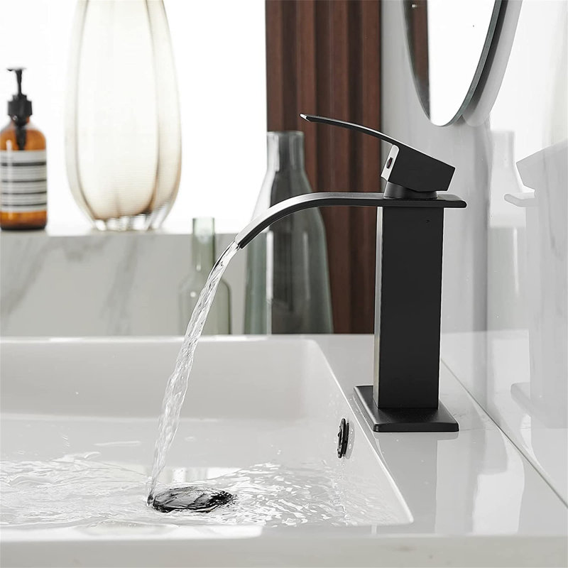 Single-handle Bathroom Faucet with Drain Assembly, Matte Black