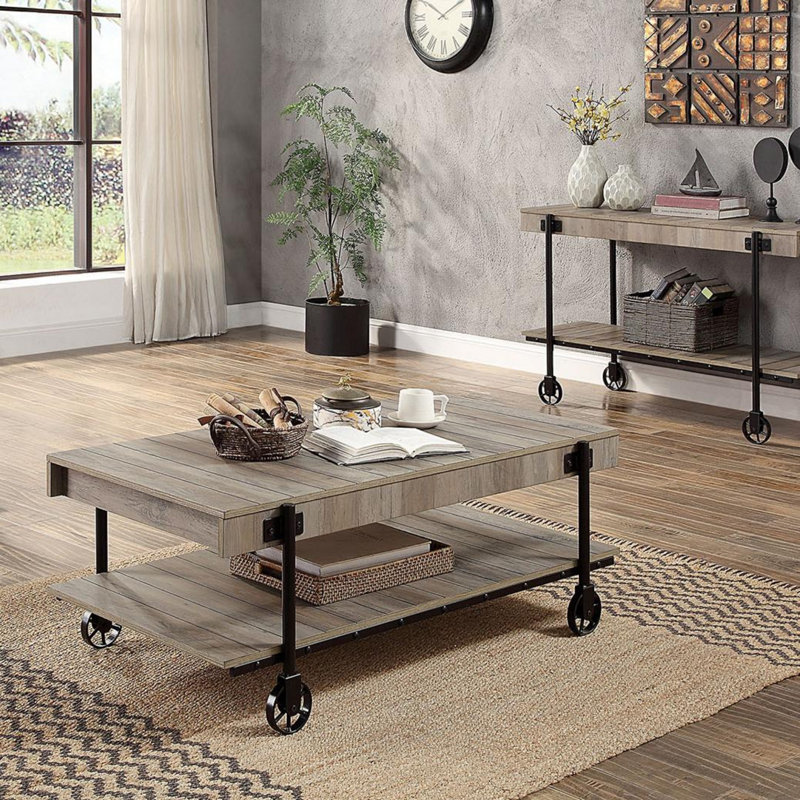 Table basse de style industriel