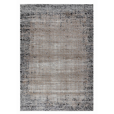 4' X 6' Brown Geometric Area Rug