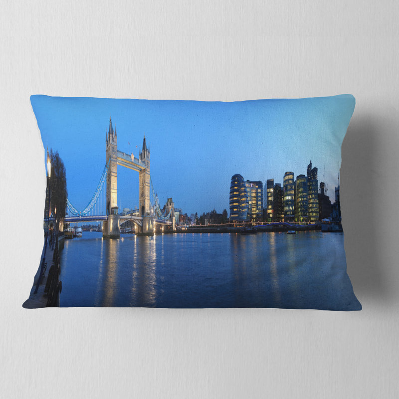London Tower Bridge en bleu - Coussin imprimé paysage urbain
