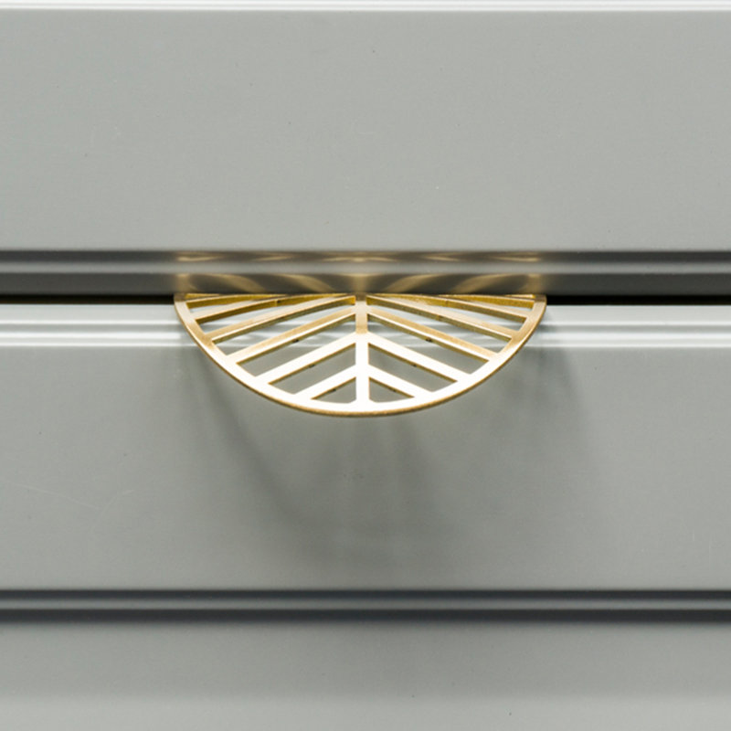 Leaf-Cut Invisible Pull, Brushed Brass
