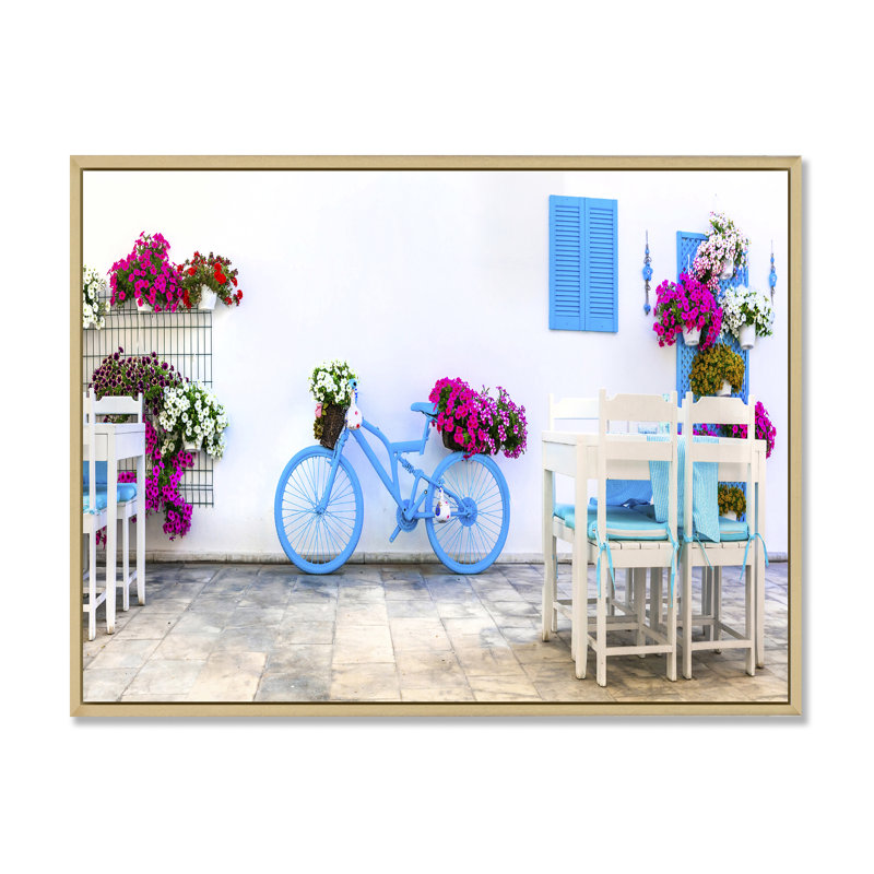 Vieux vélo bleu avec fleurs - photographie sur toile, H 24 po x l 32 po, Cadre flottant érable