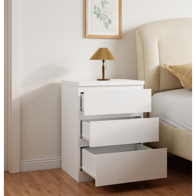 Table de chevet blanche 19,7 pouces avec 3 tiroirs, table d'appoint avec poignées sans poignée, plaque supérieure épaissie, petite table de chevet avec 3 tiroirs pour la chambre à coucher et le salon