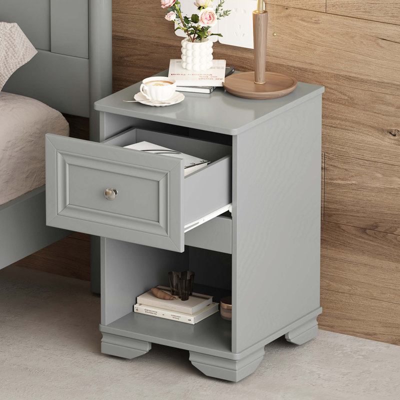 Elegant Design Nightstand with Drawer and Open Shelf for Bedroom, Retro Style Bedside Table with Classic Design and Metal Handle