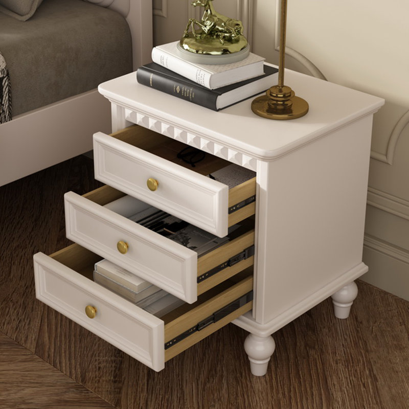 Simple armoire de chambre blanche