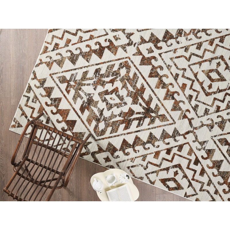 Tapis à motif géométrique de style sud-ouest Losoya en brun / beige / crème, Rectangulaire 4 pi x 6 pi