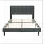 Grand lit gris foncé avec une structure durable et un design élégant, parfait pour les chambres modernes et le confort durable.