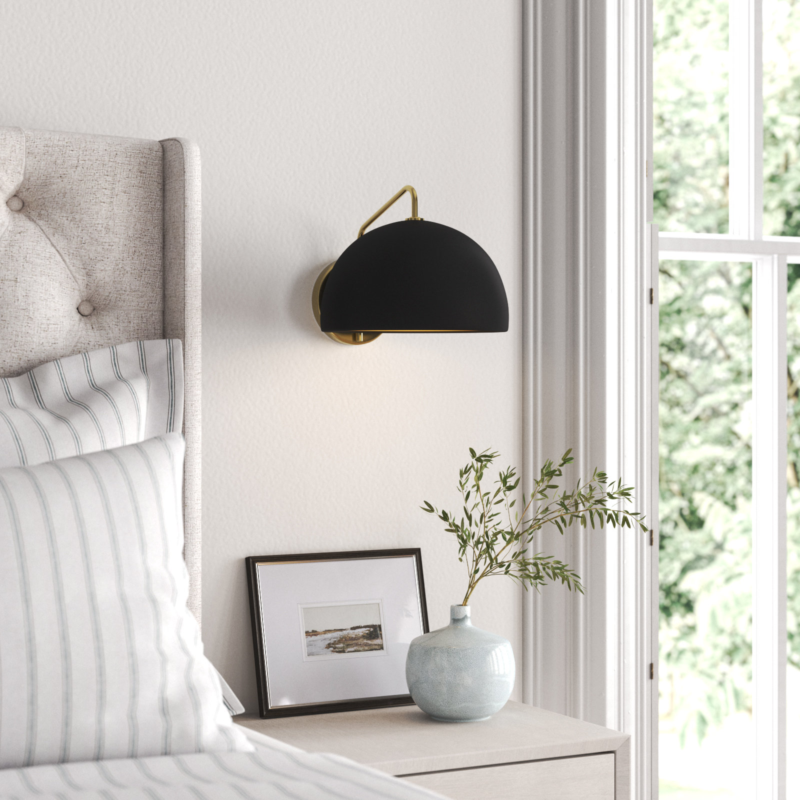 Darrah Single Light Armed Sconce, Matte Black/Natural Brass