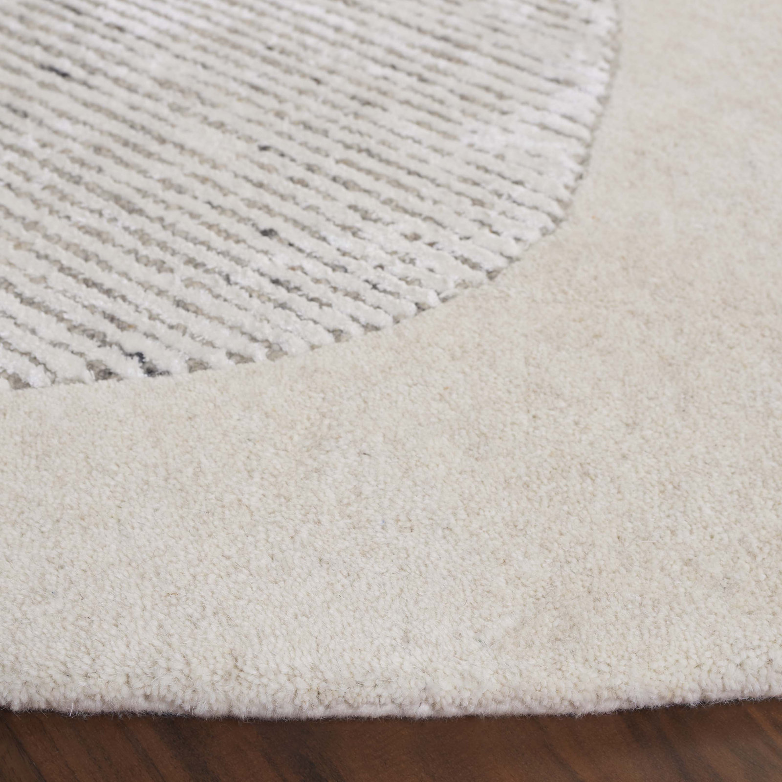 Mullen Hand-Tufted Abstract Rug, Round 6'