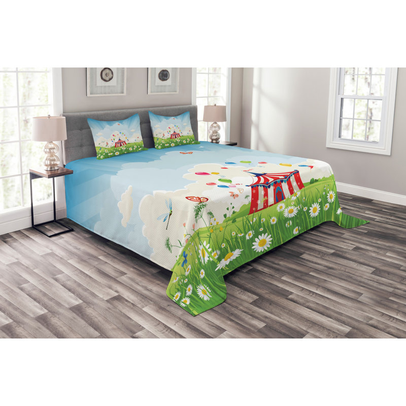 Circus Bedspread Set with Shams, 220 x 264 cm