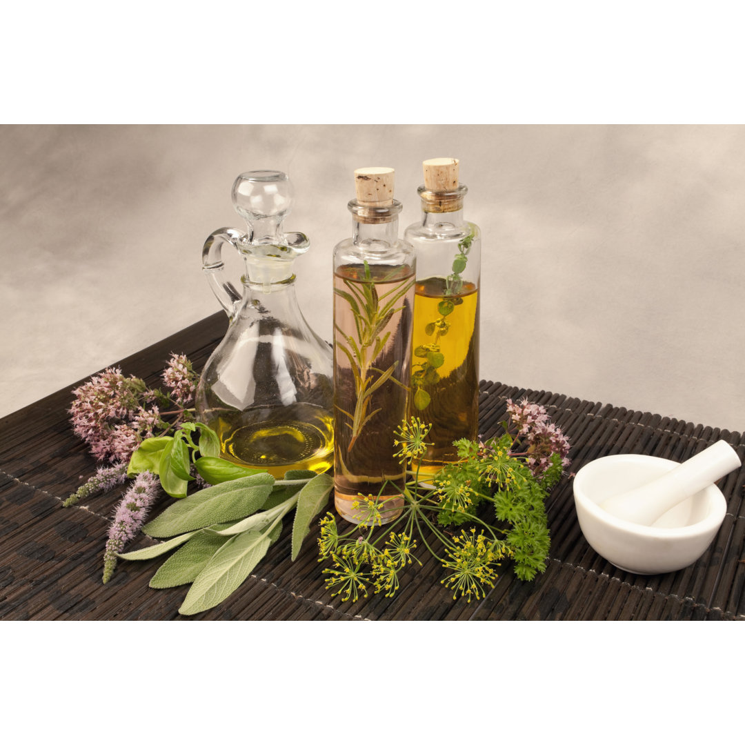 Herbs And Oil Series von Pears2295 - Ohne Rahmen auf Leinwand drucken