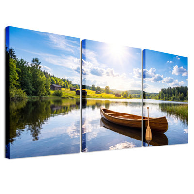 Toile en bois sur un lac calme avec Green Hills et ensemble de 3 toiles