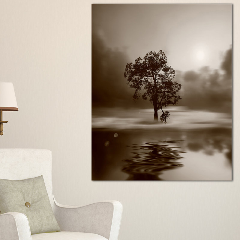Reproduction de photo sur toile tendue, "tree on island on island" . sépia, H 20 po x l 12 po x P 1po