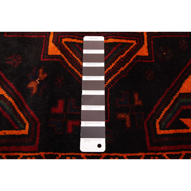 Tapis noir 4 pi 3 po x 6 pi 6 po Teimani