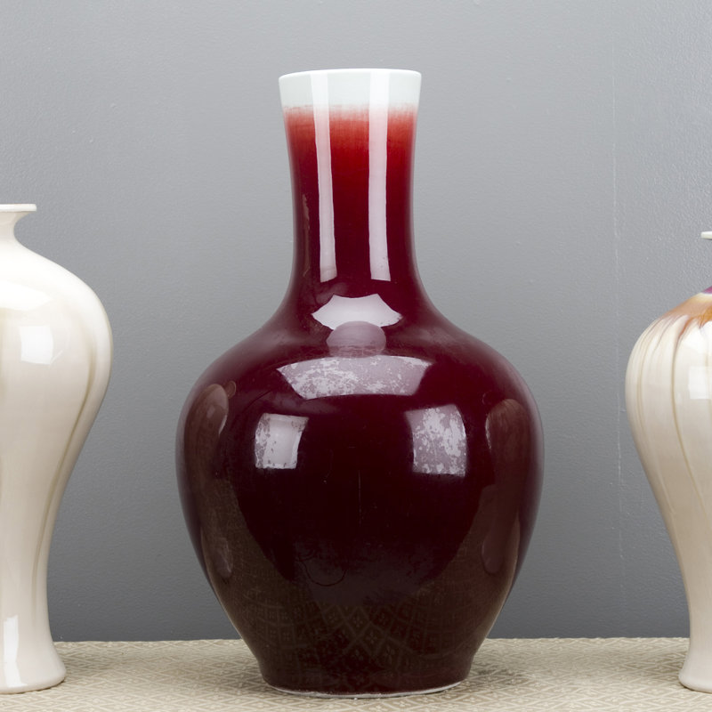 Vase en porcelaine avec glacis rouge Oxblood