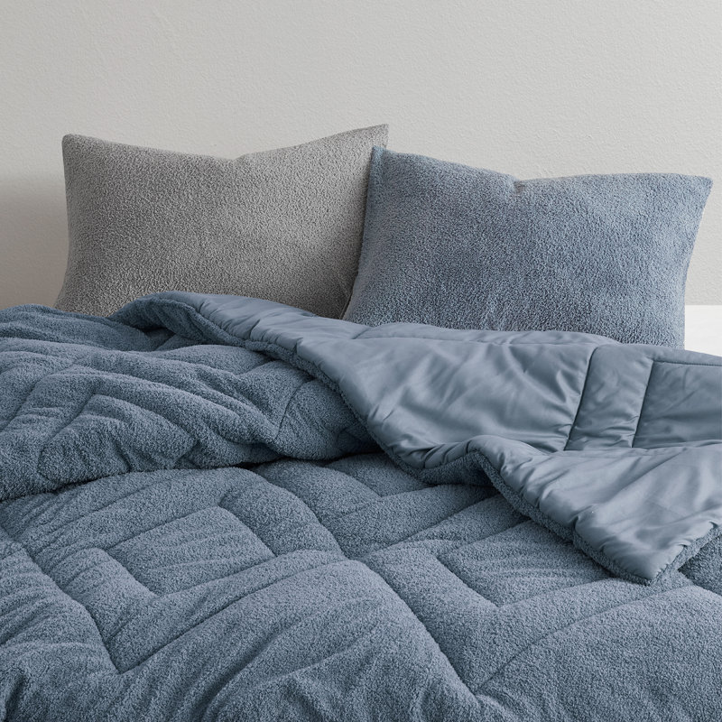 Ensemble d'édredon matelassé Kyla, Édredon double + 2 taies décoratives standards, Bleu