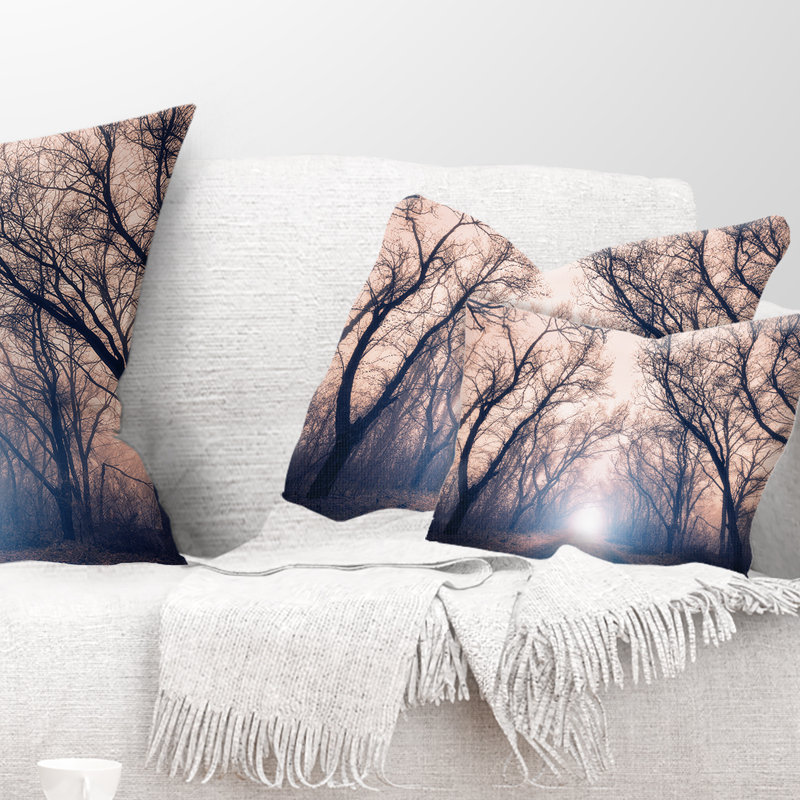 Housse de coussin rectangulaire avec insert Mysterious Sunlight in Forest Landscape