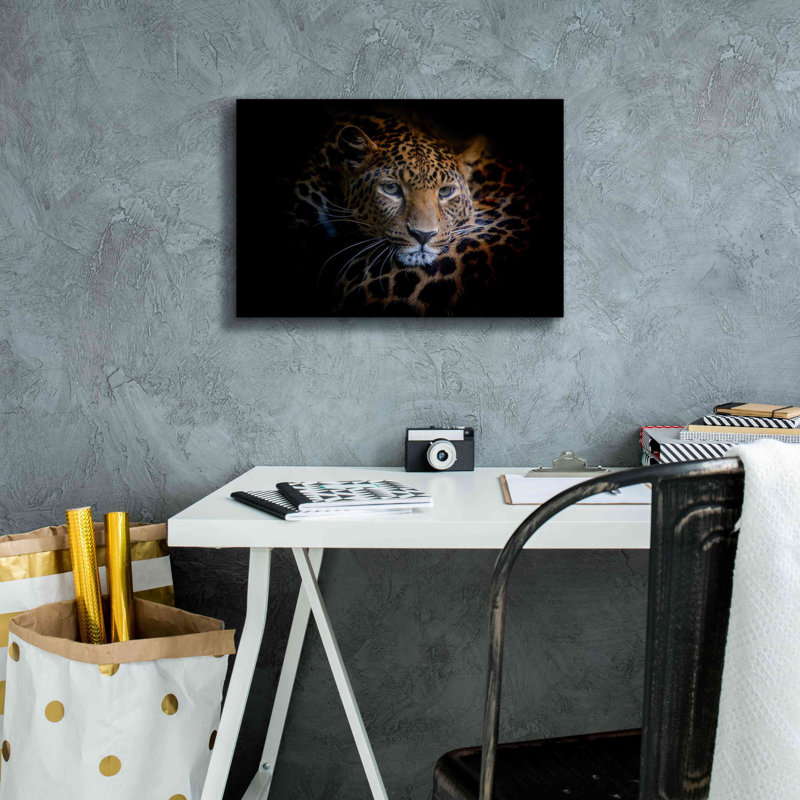 «Sleepy Leopard» par Epic Portfolio, estampe numérique sur toile, H 12 po x l 18 po x P 0,75 po