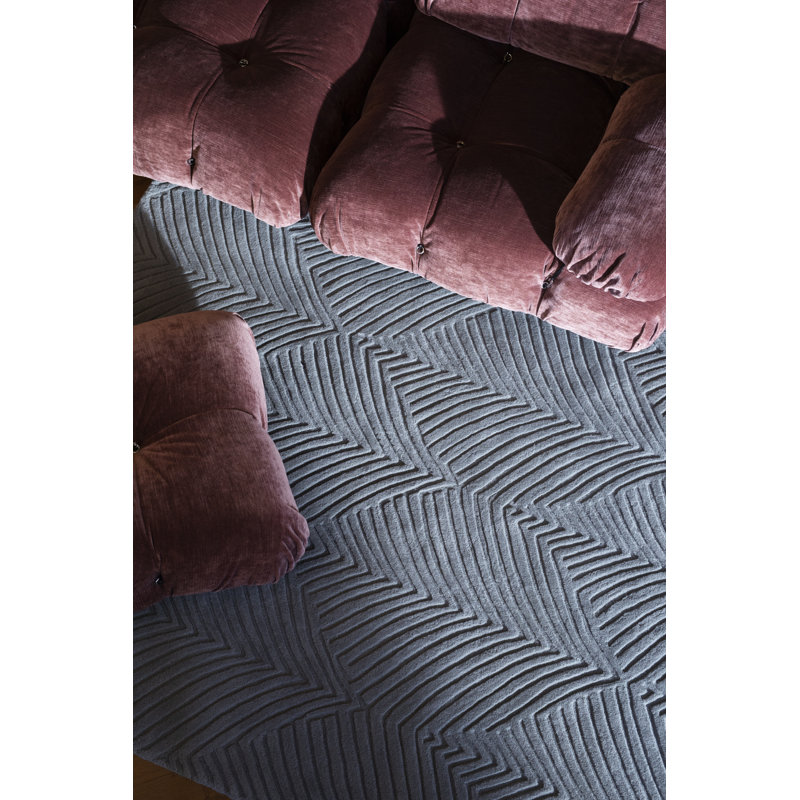 Folia Wool Chevron Area Rug in Gray, Rectangle 6'7" x 9'2"