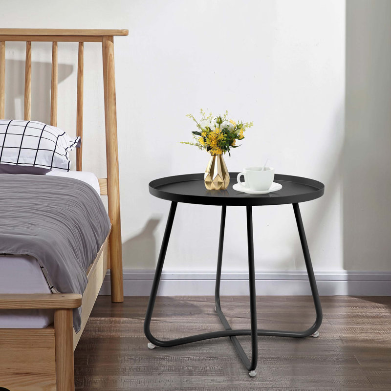 Table d'appoint extérieure noire Hofitlead, table de bout en métal imperméable, petite table de patio ronde pour le jardin, le balcon et la cour