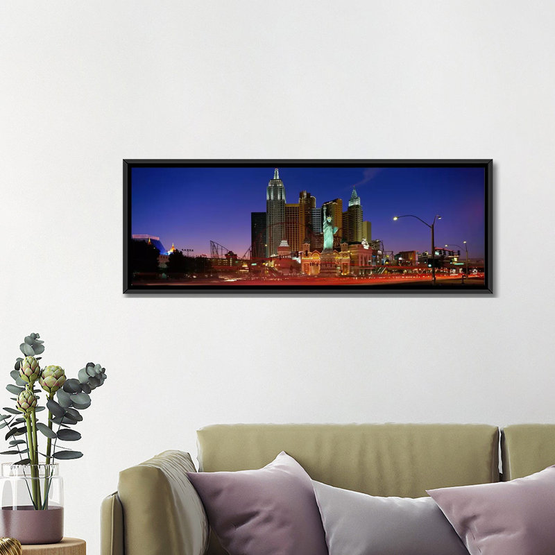 «Las Vegas Nevada», reproduction de photo sur toile, H 16 po x l 48 po x P 1,5 po, Toile tendue
