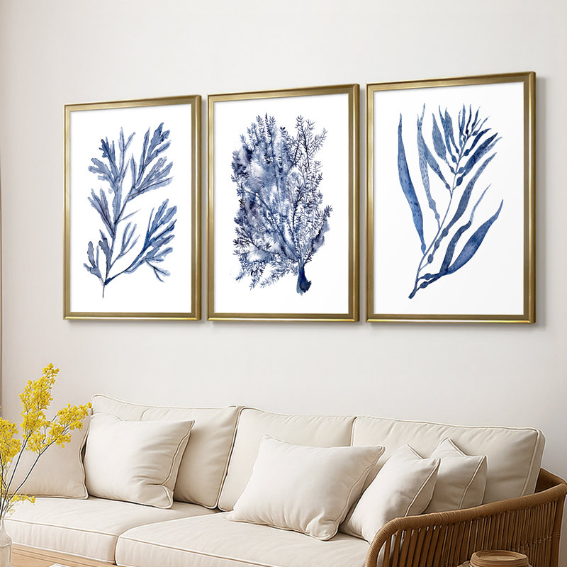Seaweed Under Water I - Toile tendue avec châssis sur mesure - 3 pièces, H 27 po x l 39 po, Doré