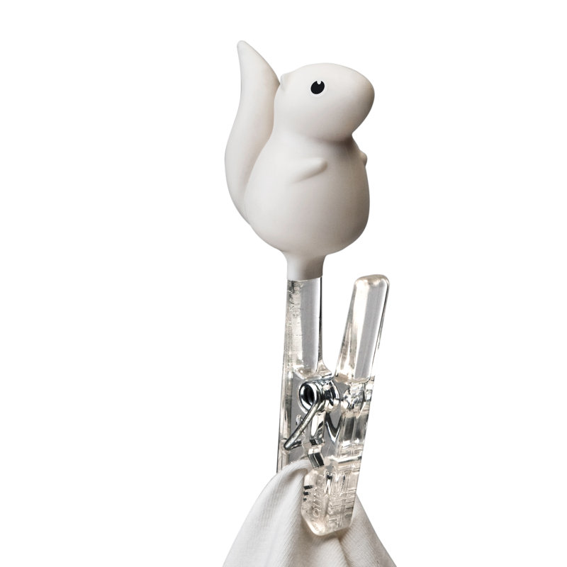 Qualy Plastic Clothes Pins, White