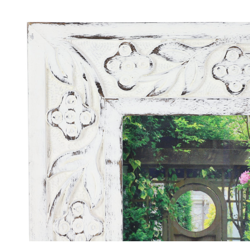 Armahn Distressed White Wood Matte Picture Frame, 5" x 7"