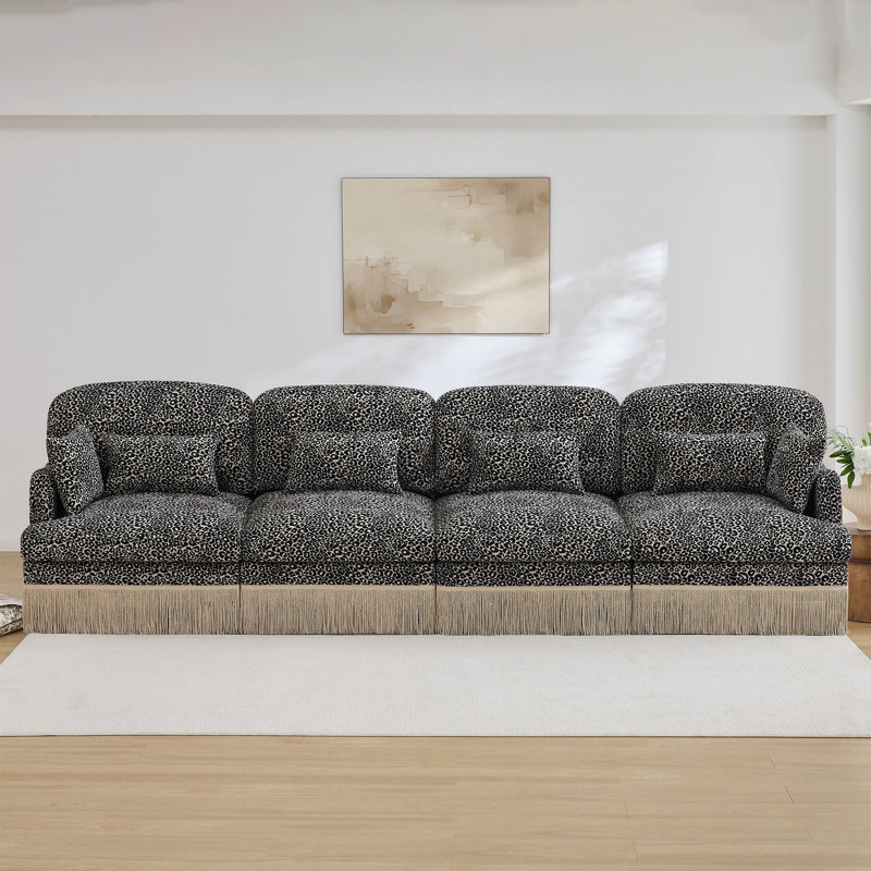 Canapé 131 places confortable en chenille à imprimé léopard de 131 po, bord à pampille délicat, canapé modulaire à la mode moderne, dossier et siège ergonomiques, assemblage facile, siège profond pour le salon, noir kaki